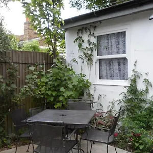 bubblesbnb-1-bedroom-flat.brighton-hotels-england.com/